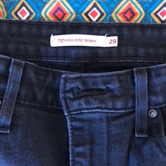 Levi’s 721 High Rise Skinny w/ Raw Hem - Picture 1 of 4